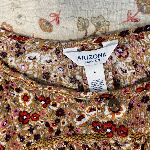Arizona Co. Women’s bundle size large - Picture 11 of 13